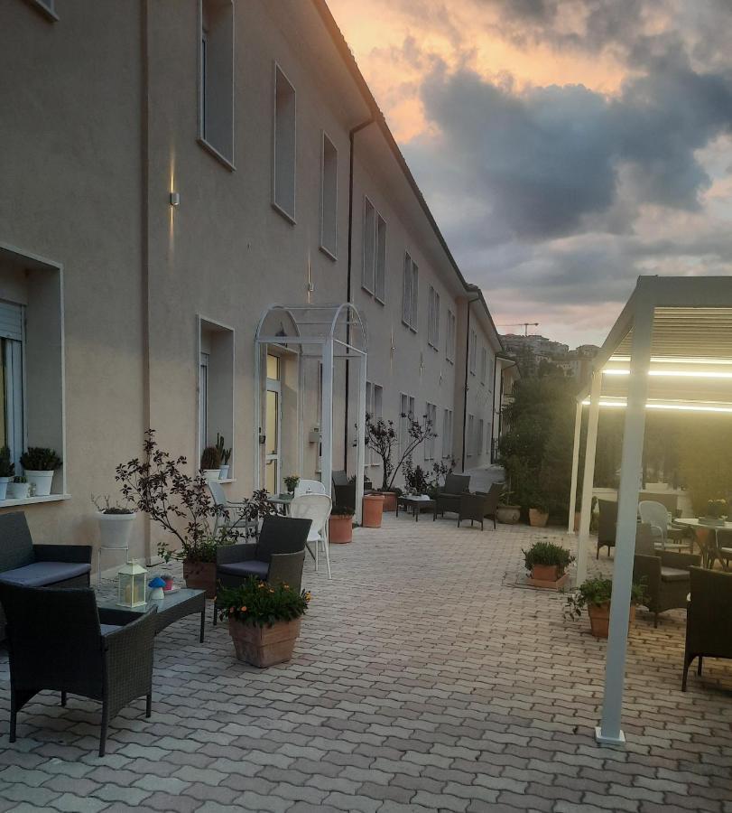 Hotel Porta Rivera LʼAquila Eksteriør bilde
