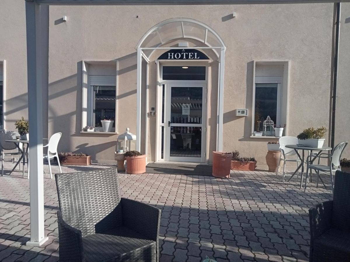 Hotel Porta Rivera LʼAquila Eksteriør bilde